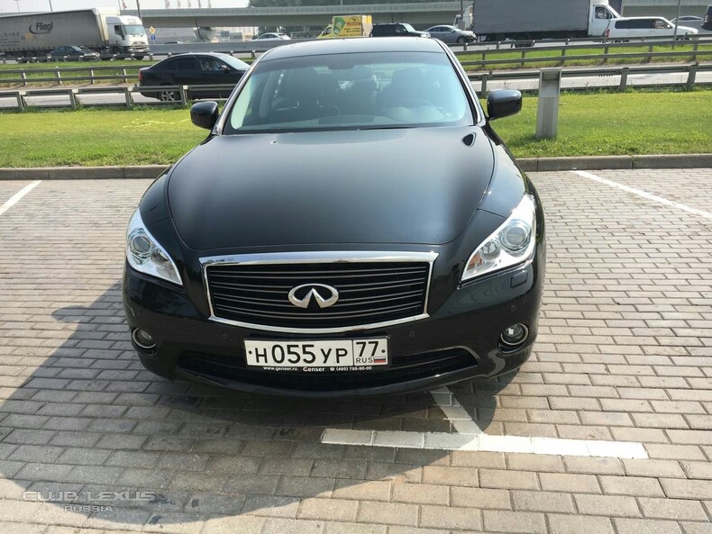  INFINITI M37 13 .