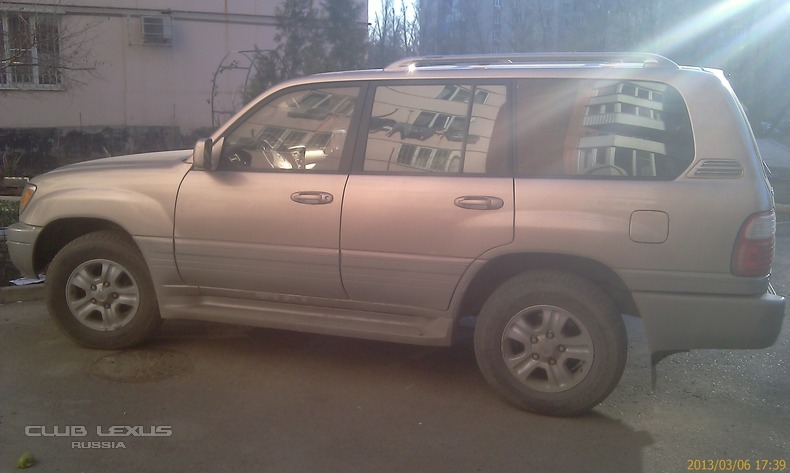  Lexus LX 470 2000 .   --