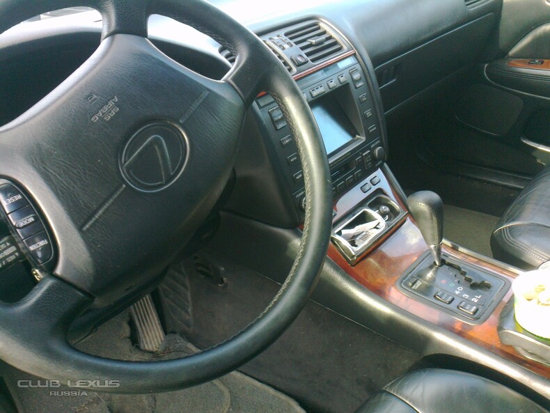  Lexus LS 400 1998. 