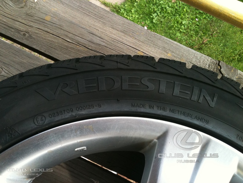   Vredestein Nord-Trac Xtreme 225/45R17