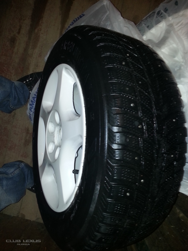   Lexus 225/60 r 16 114x5.  6 ..