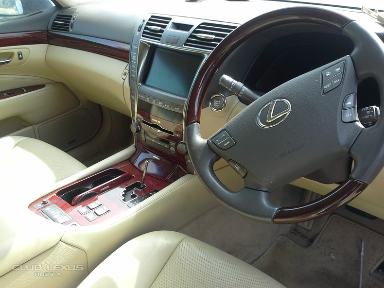    LEXUS LS460