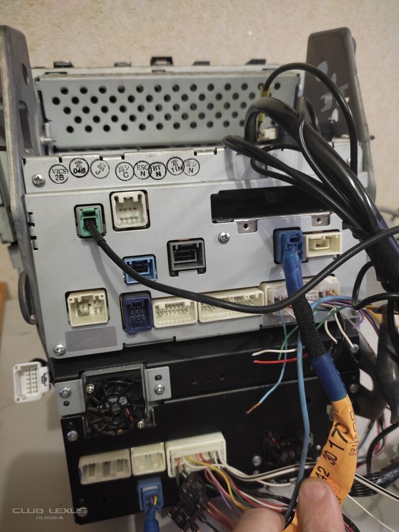 �������� ��������� � HDD �� Lexus IS 2 ������ ��� ���������