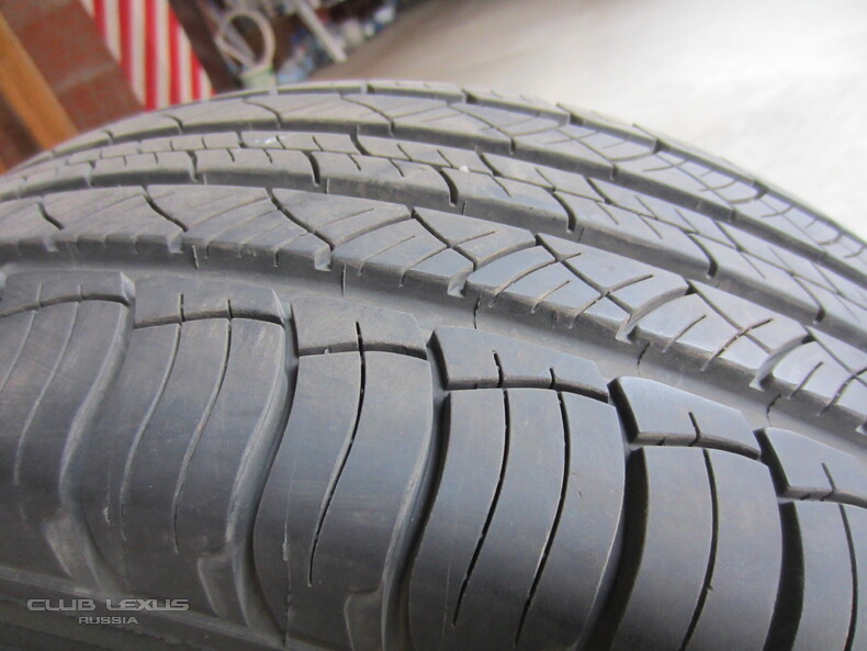     MICHELIN Latitude Tour HP.235.