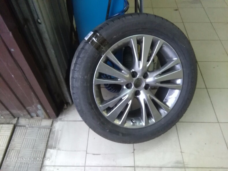   Lexus R19+235/55 Dunlop sp sport maxx GT