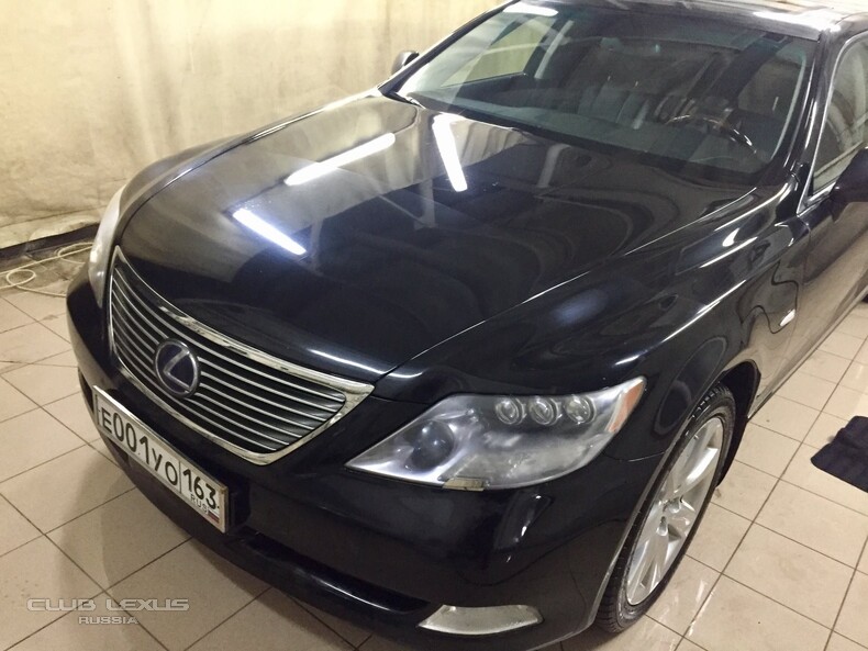  Lexus LS600HL