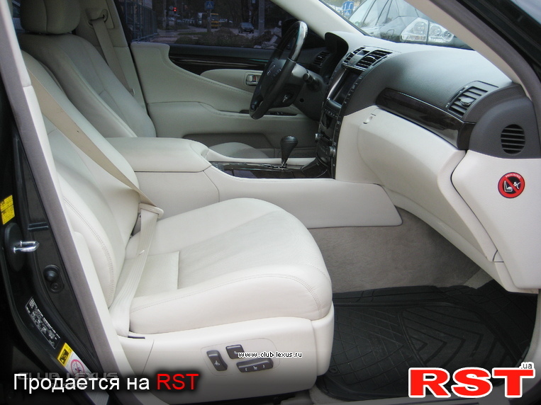 Lexus LS 460L (  )