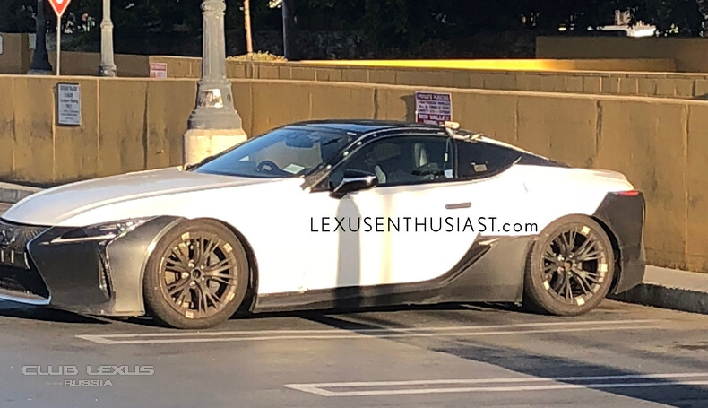  Lexus LC F      