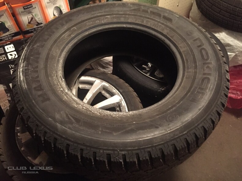 265/70/17 4  Nokian  5000