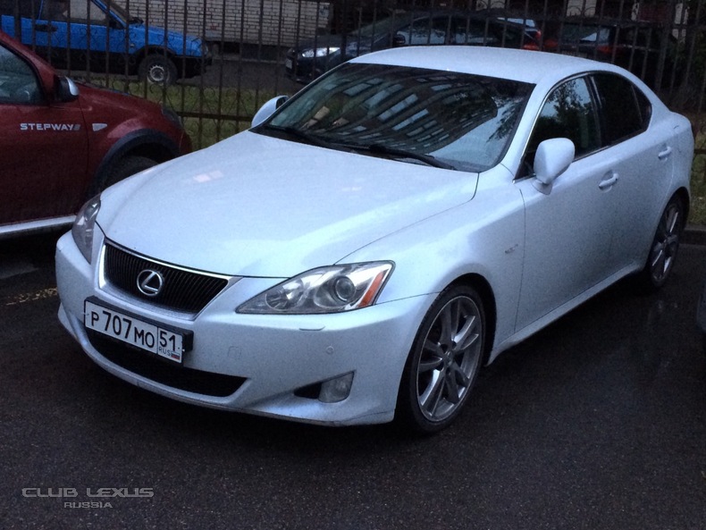  Lexus IS 250 -