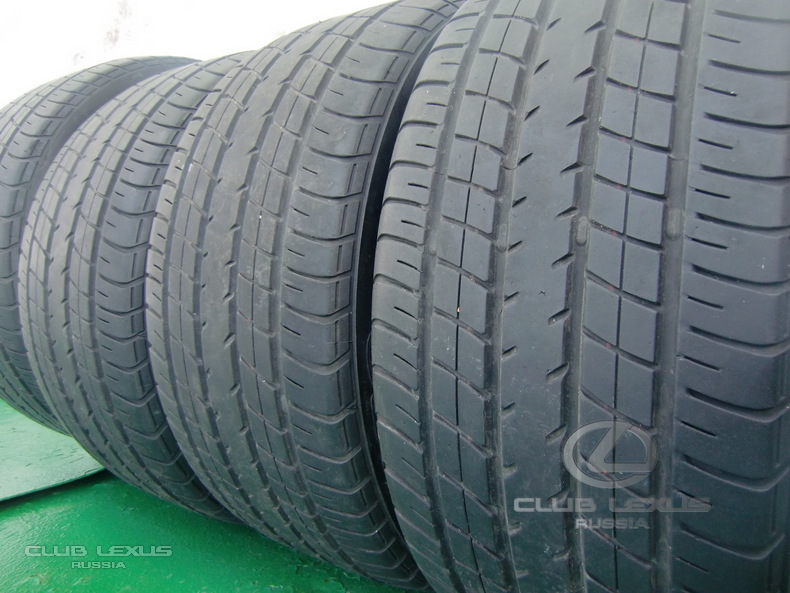    Dunlop 245/40ZR18