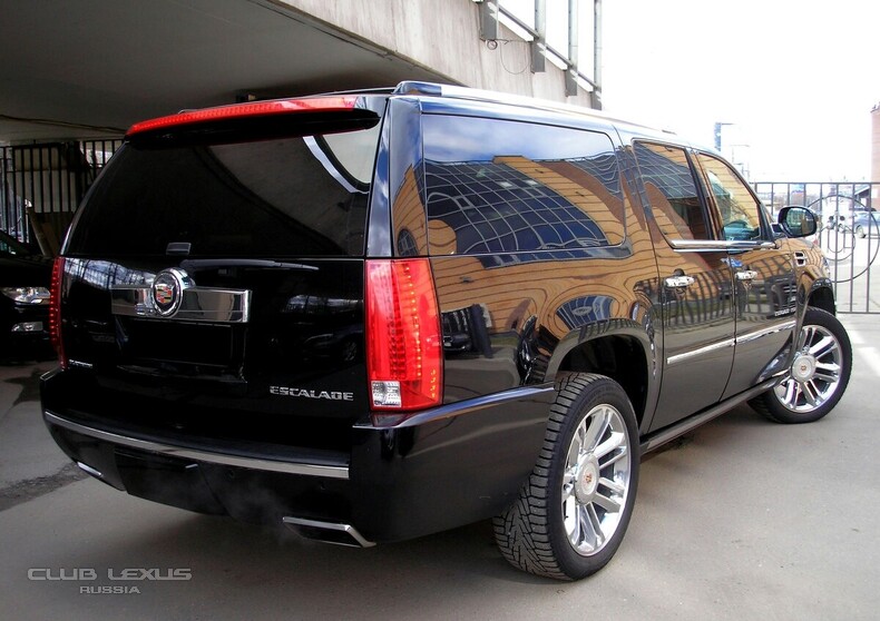 Cadillac Escalade ESV Platinum 2012.  2 150 000 .