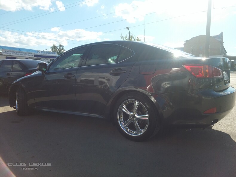  Lexus is250 Luxury (2009 )