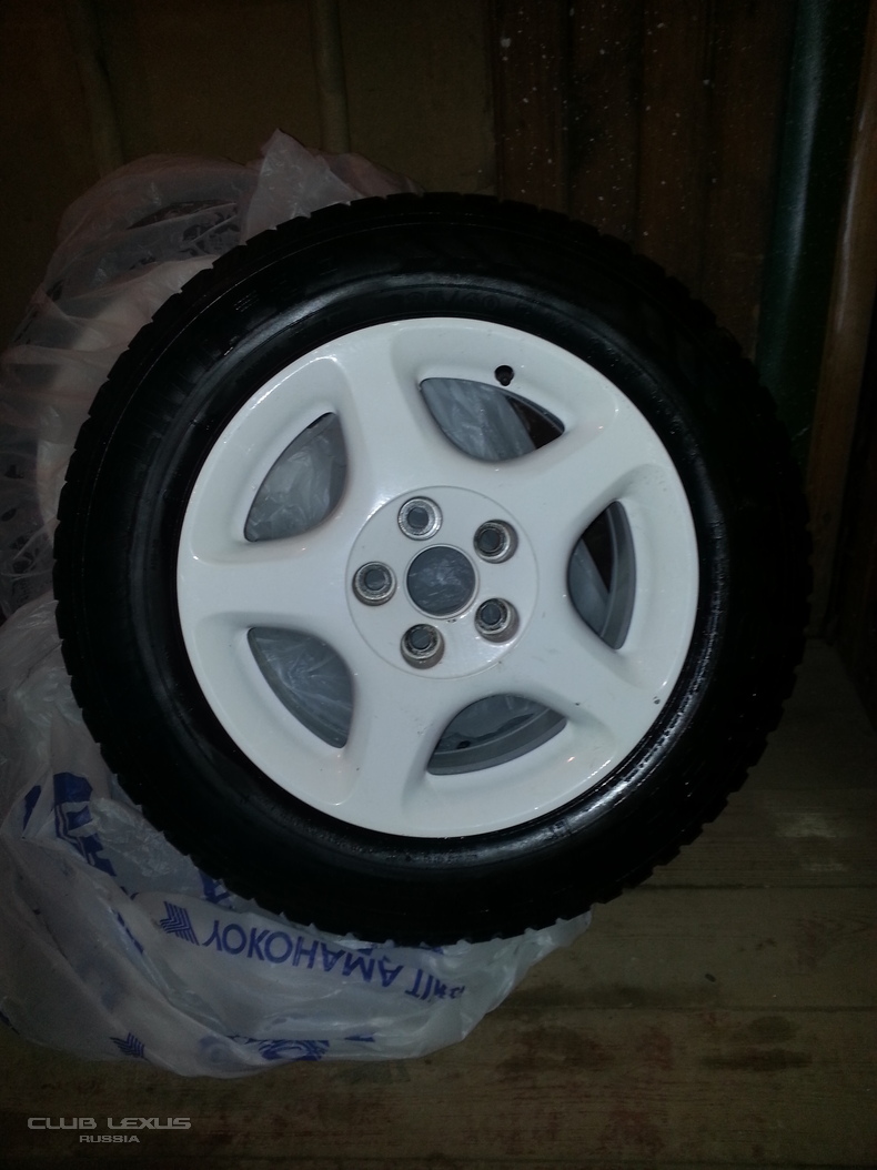   Lexus 225/60 r 16 114x5.  6 ..