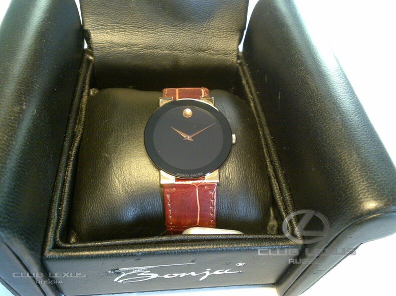   Movado 