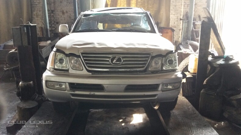  Lexus LX 470 2006 .