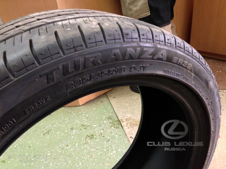  4    235/45 R18 94Y Bridgestone