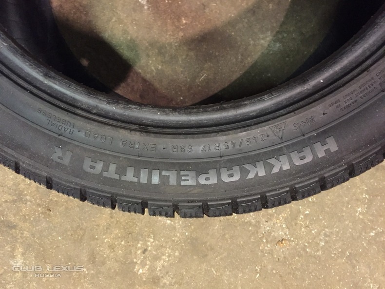  Nokian Hakkapeliitta R 245/45 R17 99R. 