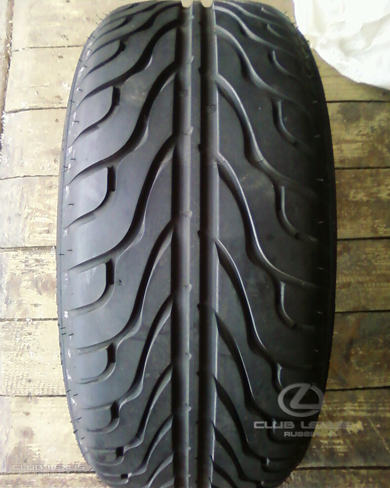   VREDESTEIN 235/45 R17