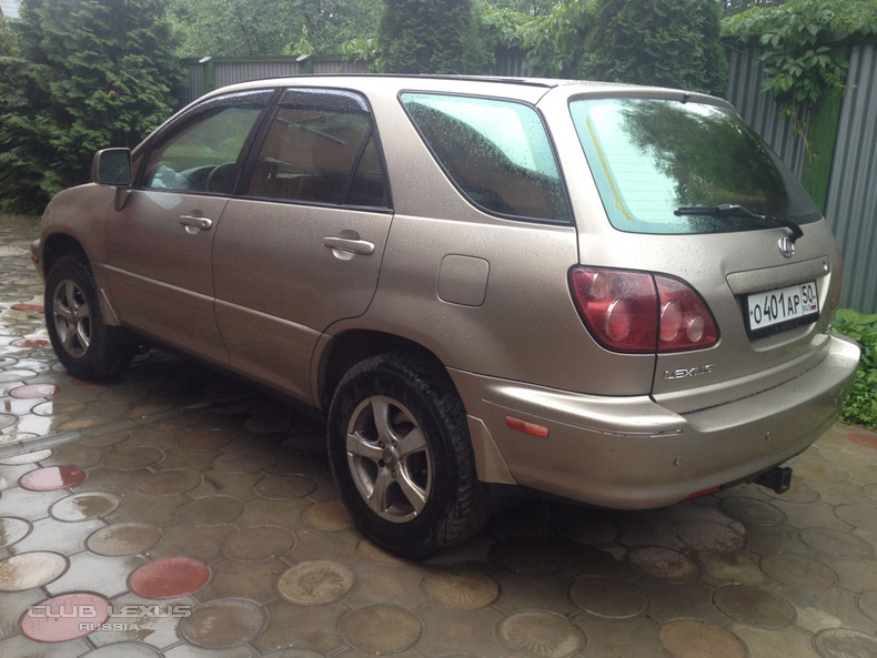 Lexus RX300 (1)