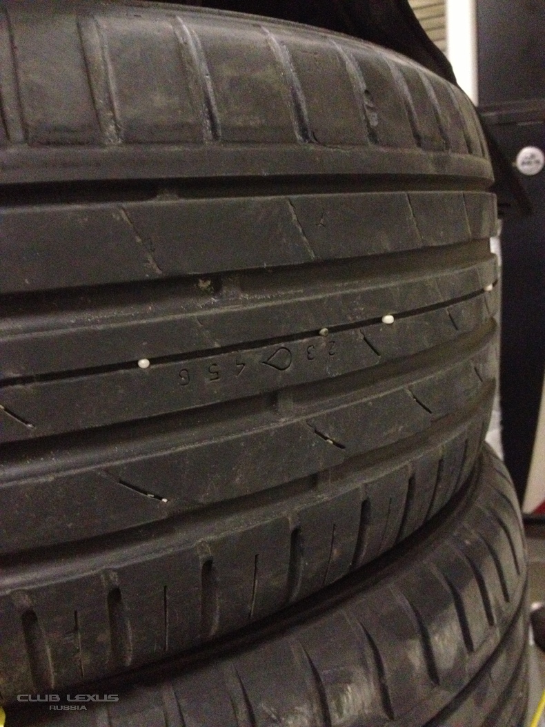 235/55R19  Nokian HAKKA Z 16 000 .