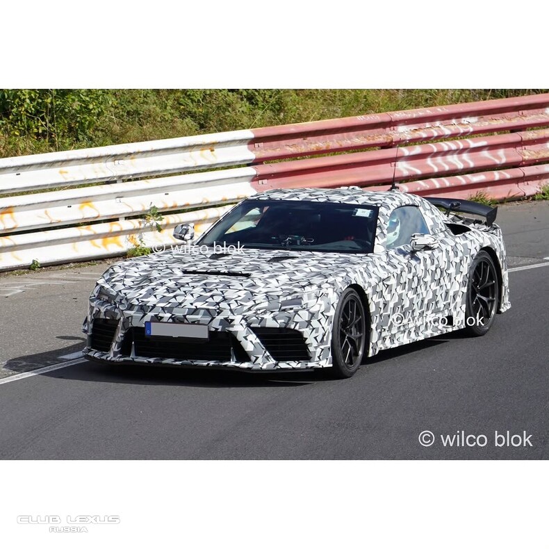 Club Lexus Privolzhsky |  Lexus  []