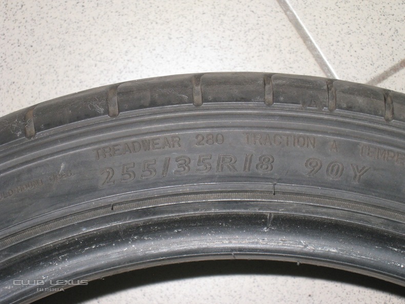    255/35R18 