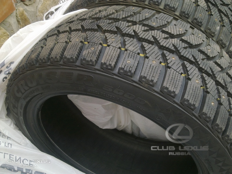   235/45 R17 -