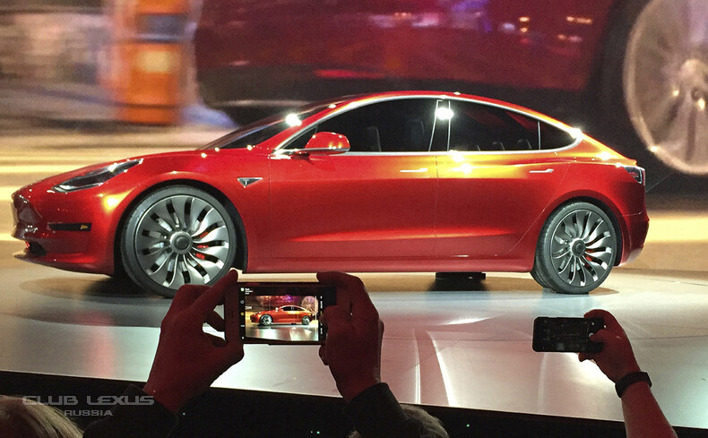 Tesla Model 3 -       