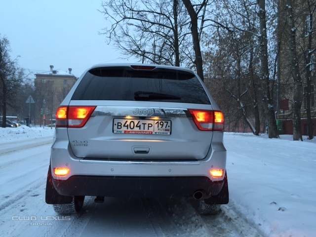  Jeep Grand Cherokee WK2 3.6 AT 4WD 2011. (44 500 )