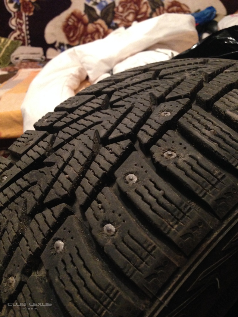  2  nokian hakkapeliitta 7 225/45 R17!