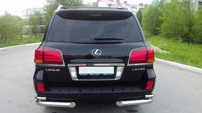 Lexus LX570 2010    . . 