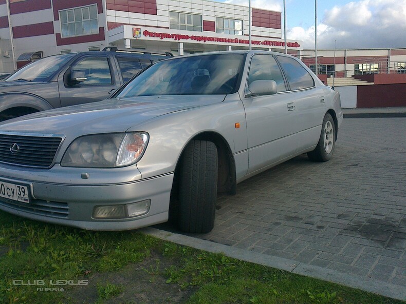  Lexus LS 400 1998. 