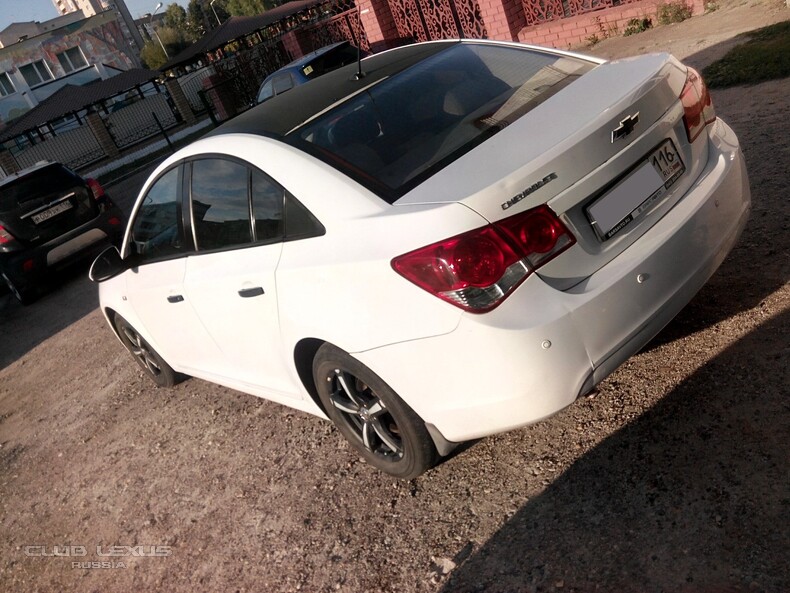 Cruze 1.6 AT 2010 - 400 .