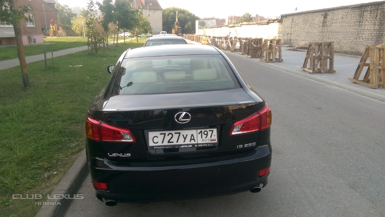  Lexus IS250  2008.  - 800 000 ..