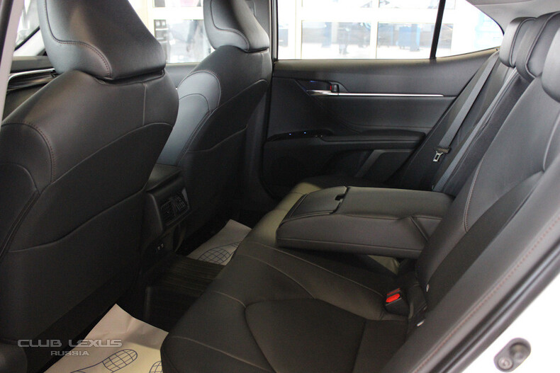 Пара слов о новой Toyota Camry XV70