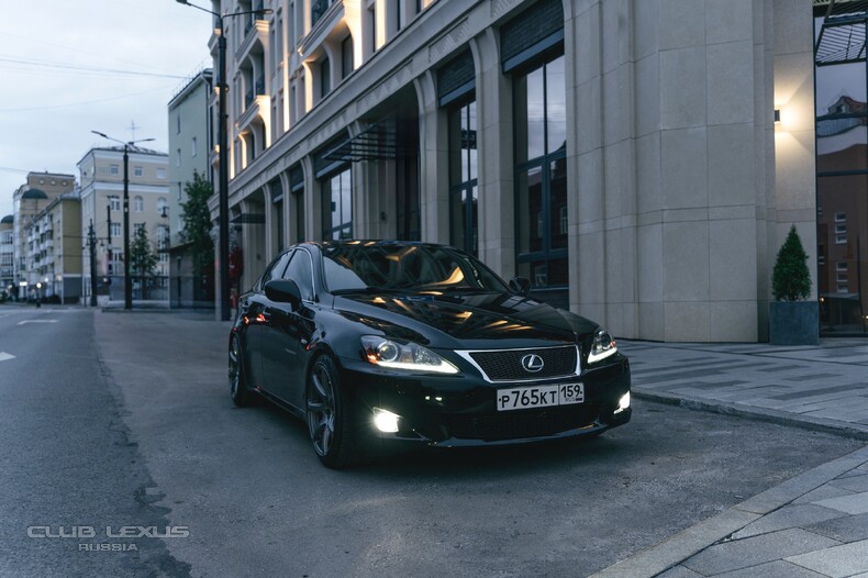 Club Lexus Privolzhsky |  Lexus  []