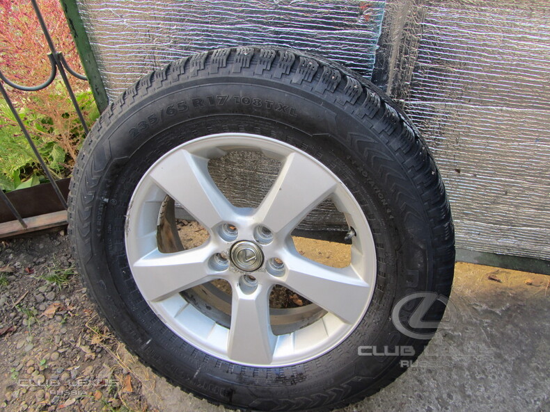  Nokian Hakka5 235/65 R17   lexus RXII