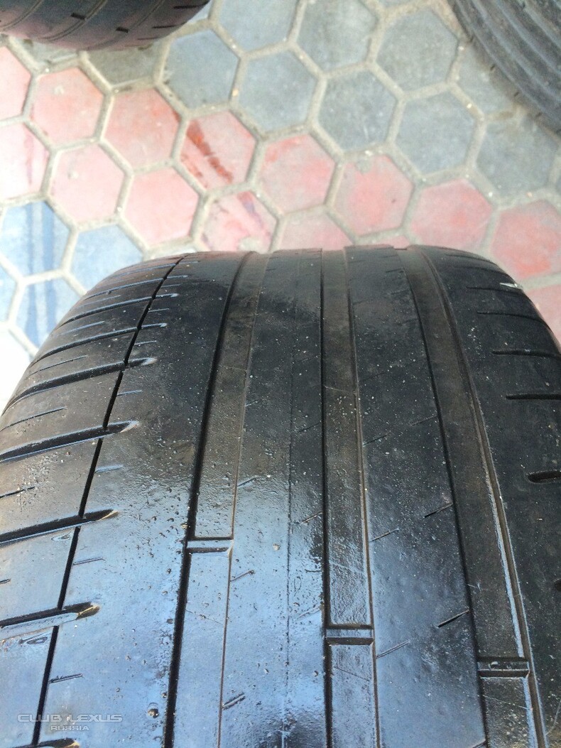    Michelin Pilot Sport 3  245/45/17