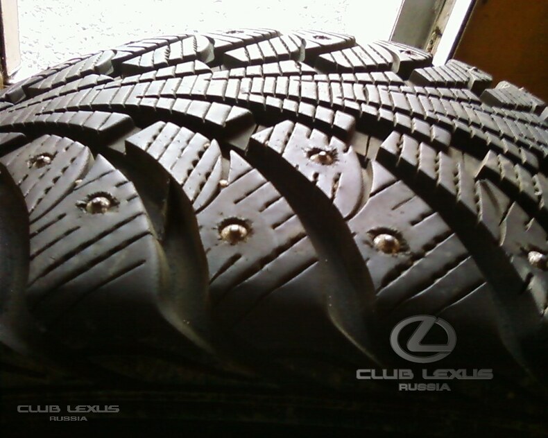 R17   Goodyear Ultra Grip Extreme 225/50 r17