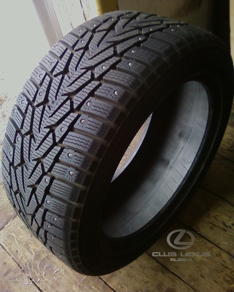 R17   Nokian HKPL-7 245/45 ()