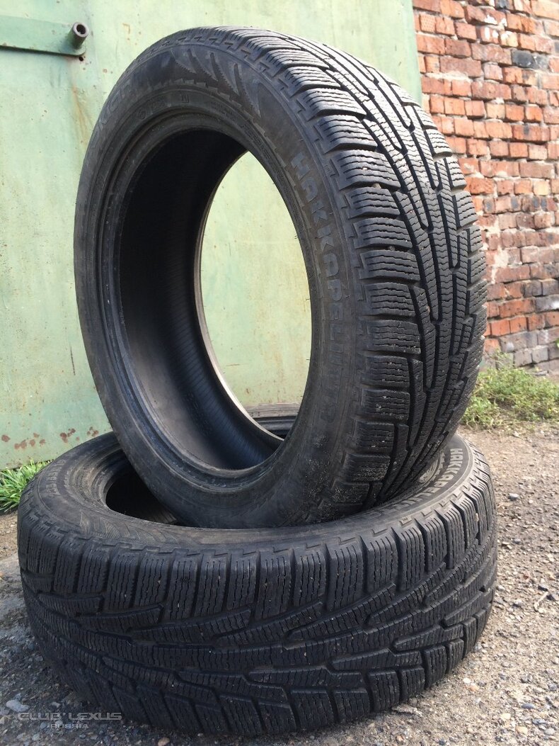   235-55-19 Nokian Hakkapelita R 