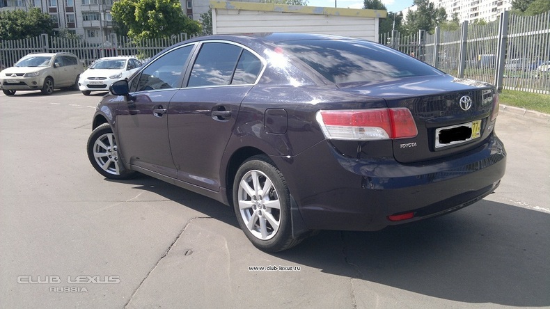  oyota Avensis 2.0  2009.    