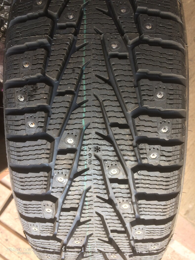    Nokian Hakkapeliitta-7  235/55 R19