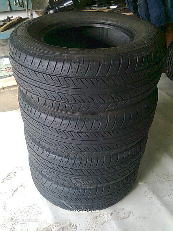    / Dunlop 275/65 R17