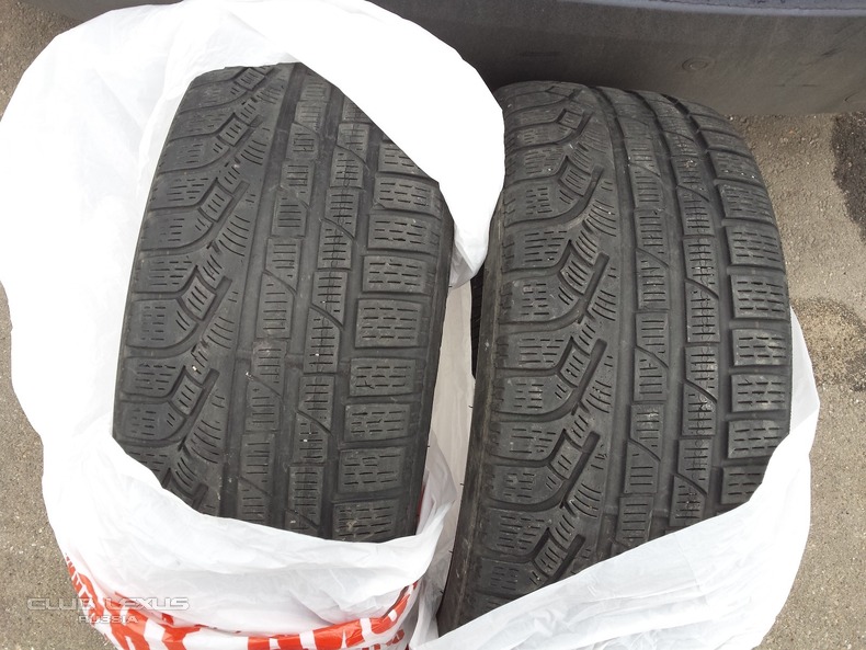 2  Pirelli Winter 210 Sottozero 2 225/50R17