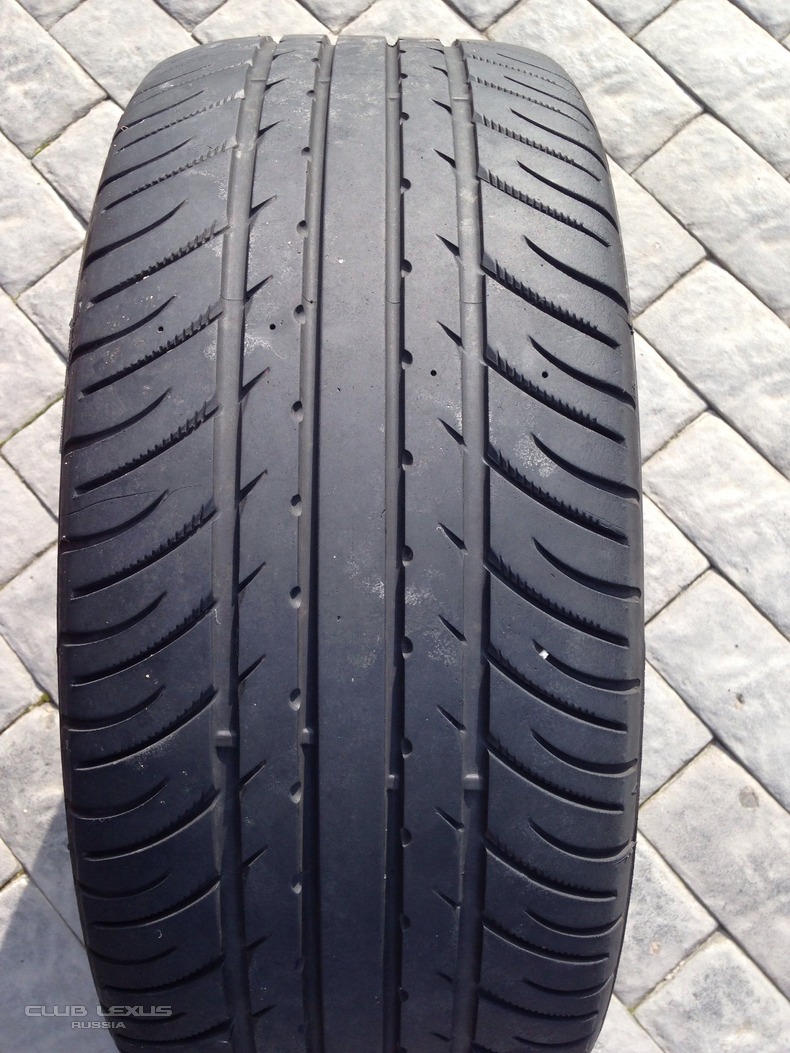   LEXANI R20 245/35R20