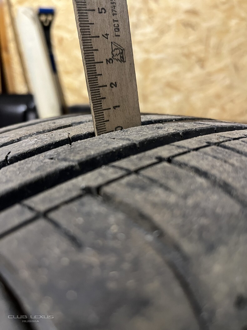 ������ � ����� Toyota Lexus 215 55 R16