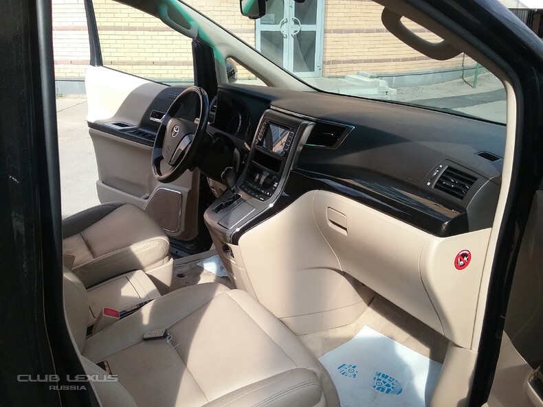 Toyota Alphard 3.5  2013 58230 , 1900 000 