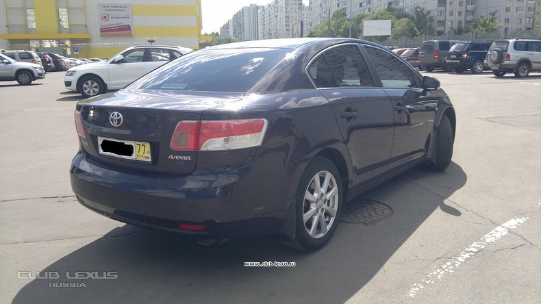  oyota Avensis 2.0  2009.    